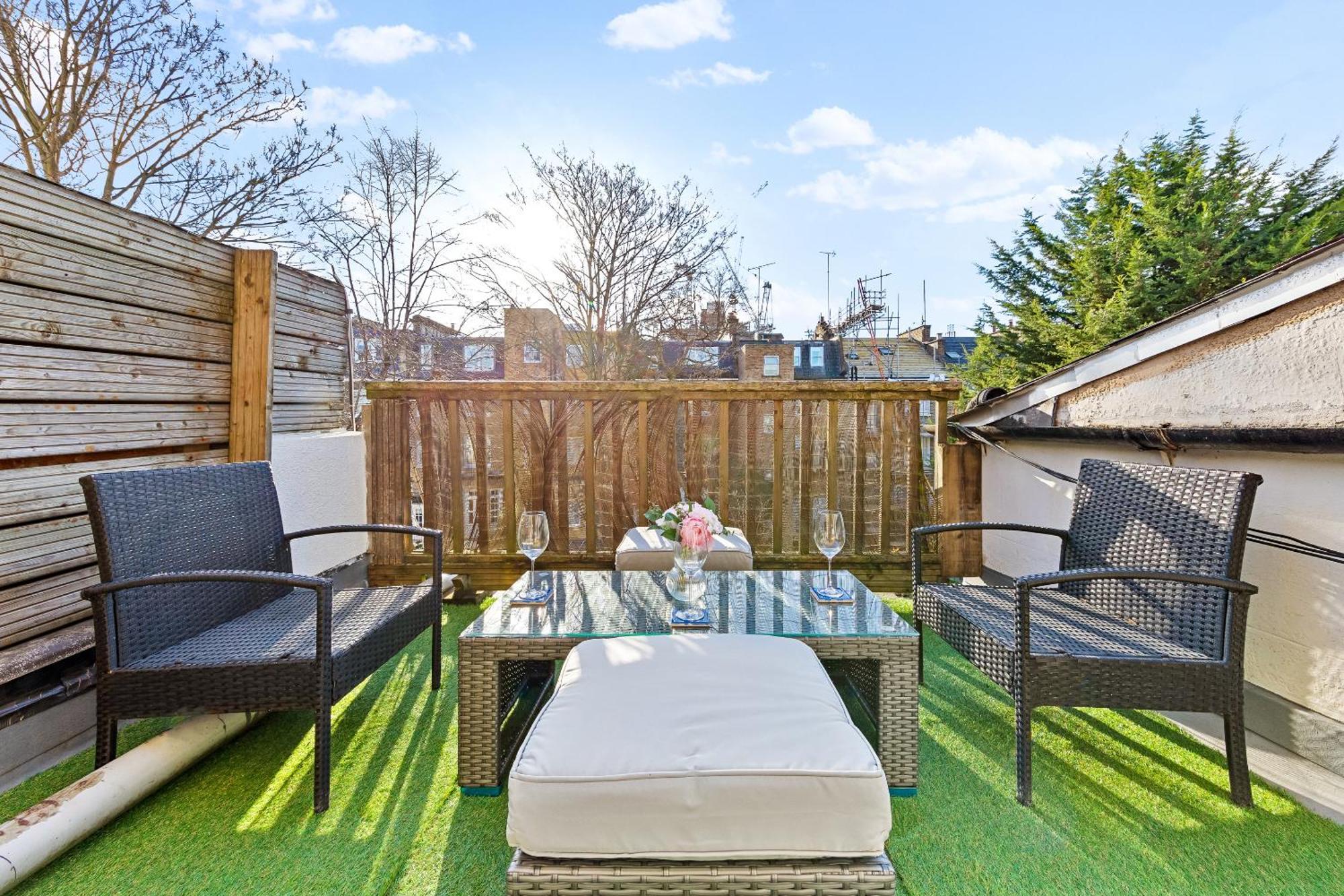 Balcony Blue Theme 1 Bedroom Central London Luxury Flat Near Hyde Park! Accommodates Up To 6! Double Sofa Bed And Next To Station! Zewnętrze zdjęcie