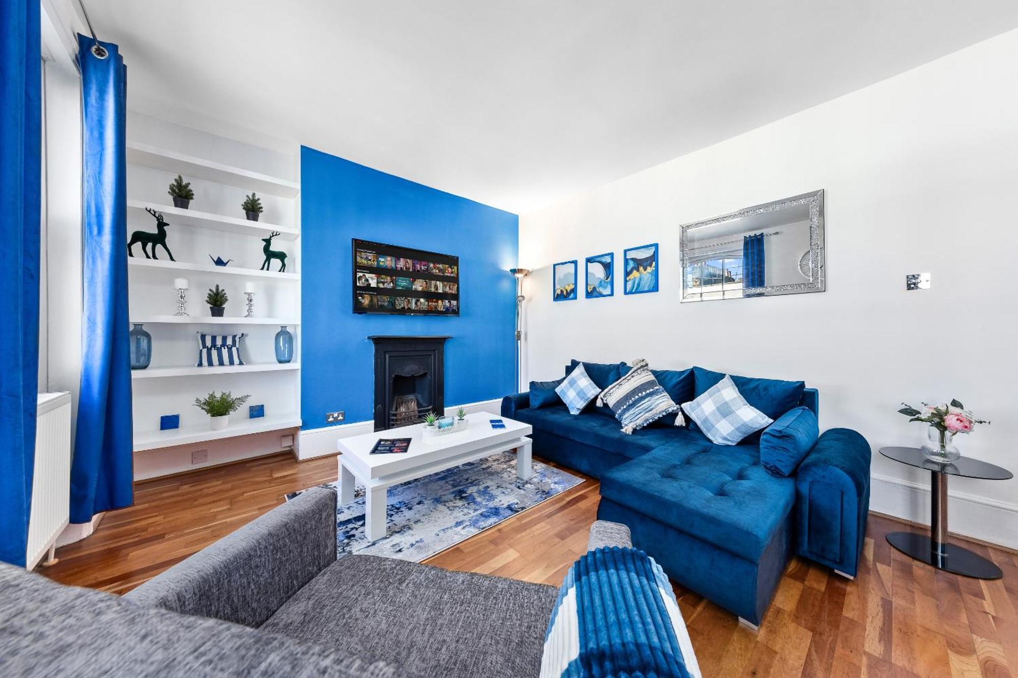 Balcony Blue Theme 1 Bedroom Central London Luxury Flat Near Hyde Park! Accommodates Up To 6! Double Sofa Bed And Next To Station! Zewnętrze zdjęcie