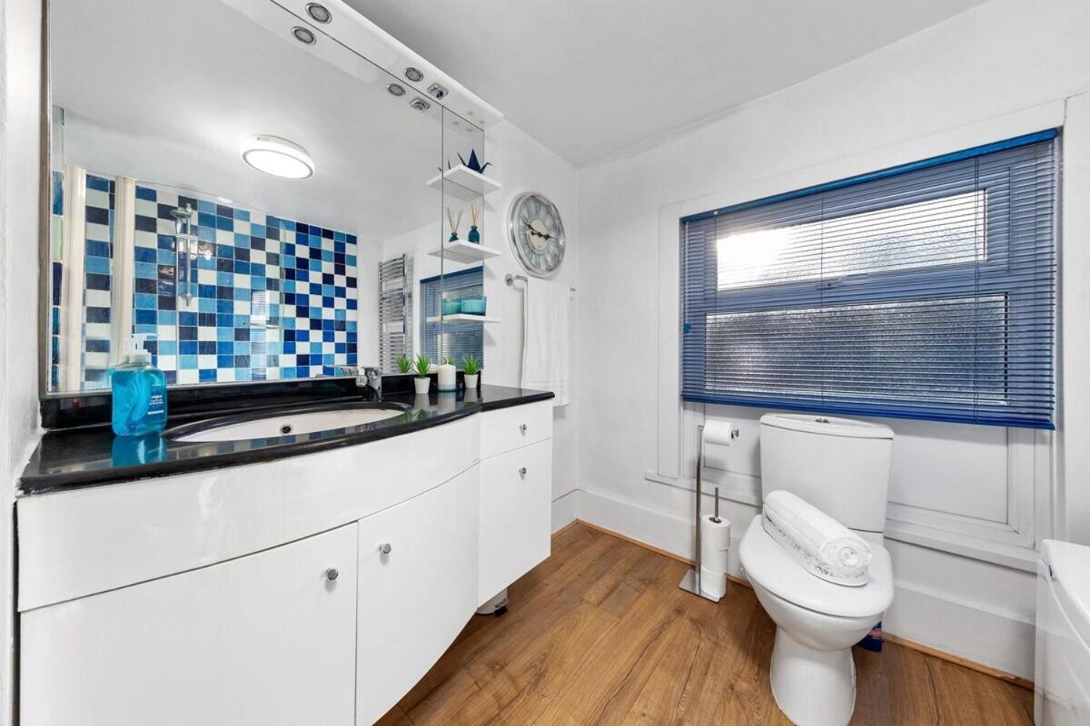 Balcony Blue Theme 1 Bedroom Central London Luxury Flat Near Hyde Park! Accommodates Up To 6! Double Sofa Bed And Next To Station! Zewnętrze zdjęcie