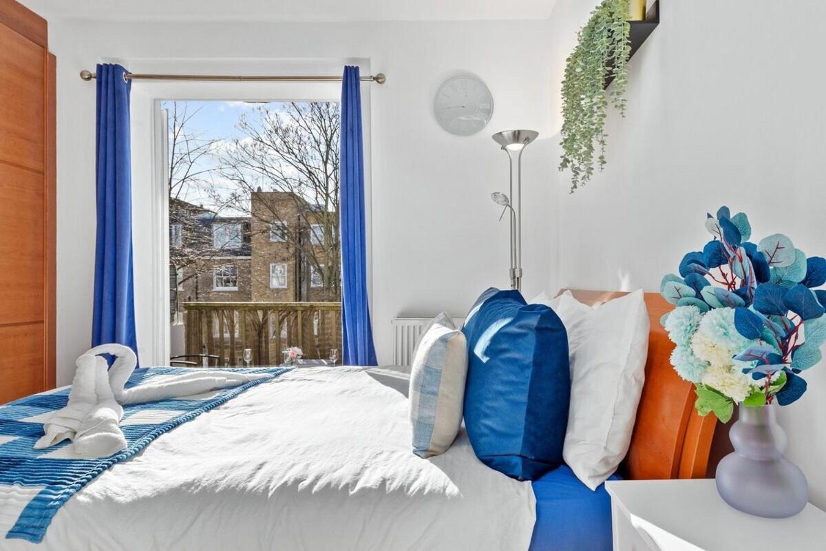 Balcony Blue Theme 1 Bedroom Central London Luxury Flat Near Hyde Park! Accommodates Up To 6! Double Sofa Bed And Next To Station! Zewnętrze zdjęcie