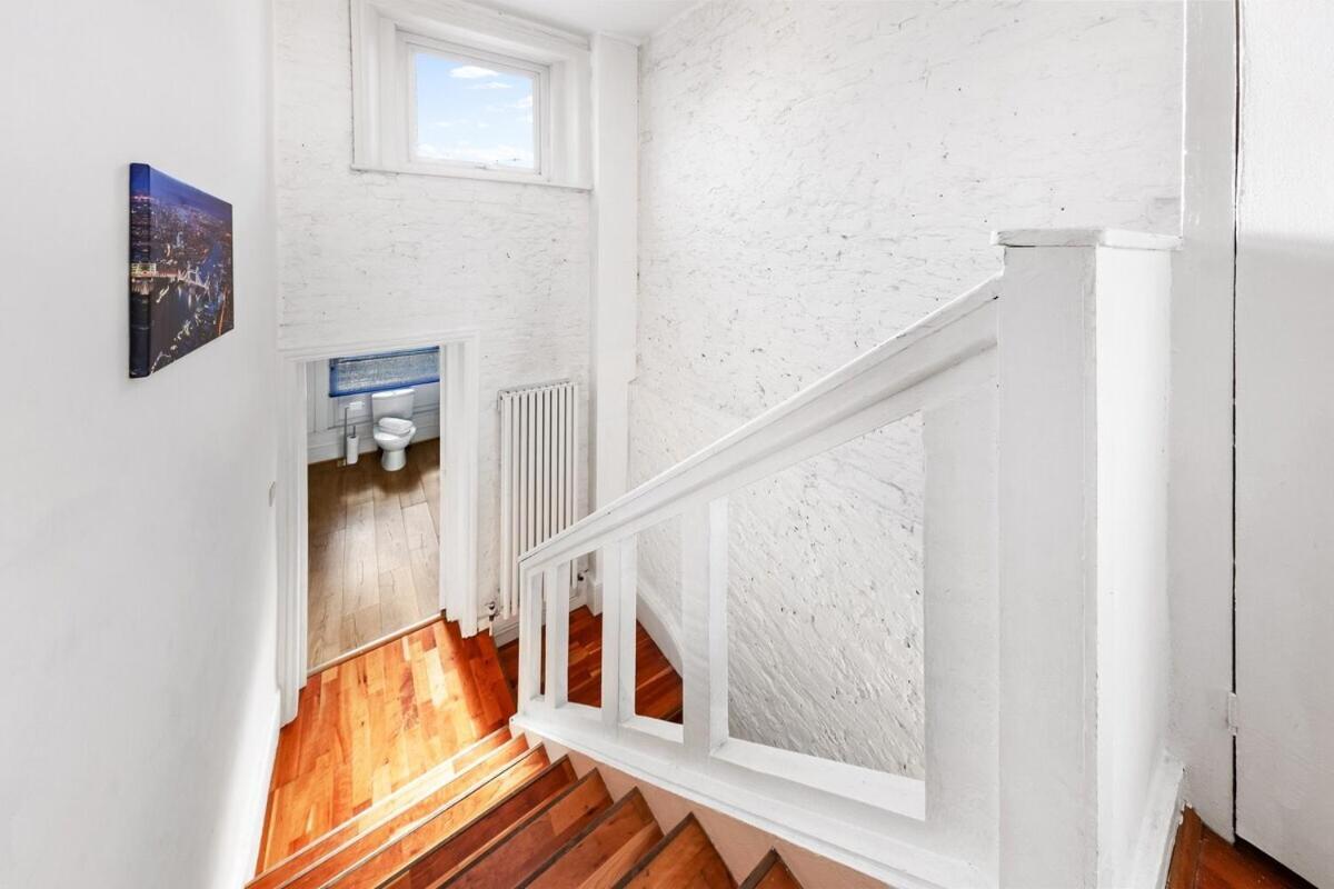 Balcony Blue Theme 1 Bedroom Central London Luxury Flat Near Hyde Park! Accommodates Up To 6! Double Sofa Bed And Next To Station! Zewnętrze zdjęcie