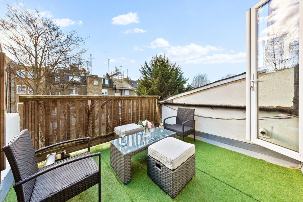Balcony Blue Theme 1 Bedroom Central London Luxury Flat Near Hyde Park! Accommodates Up To 6! Double Sofa Bed And Next To Station! Zewnętrze zdjęcie
