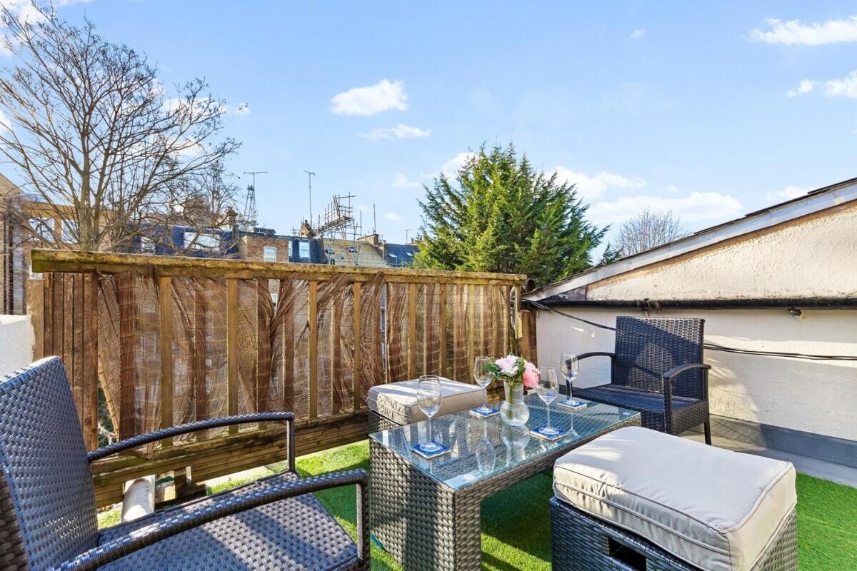 Balcony Blue Theme 1 Bedroom Central London Luxury Flat Near Hyde Park! Accommodates Up To 6! Double Sofa Bed And Next To Station! Zewnętrze zdjęcie